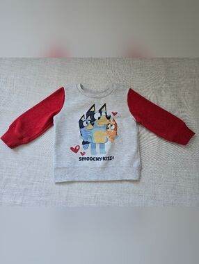 Official Bluey Kids "Smoochy Kiss" Graphic Sweatshirt w Red Raglan Sleeves - 2T